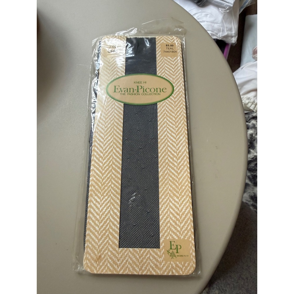 Evan-Picone Vintage Teal Knee High Stockings Nylon Hosiery Size 8.5-11 74401804